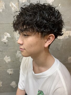 アカ(ACA) メンズカットパーマ波巻ツイストスパイラルパーマ札幌大通