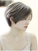 大人ショートボブ「ヴェルール×抜け感」