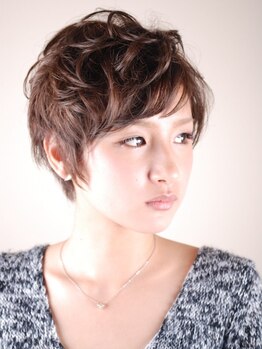 レイルヘアーデザイン(reil HAIR DESIGN)の写真/小顔に見せるカットが得意な実力派！丁寧なカウンセリングと高い技術で、あなたのなりたいを叶えます☆