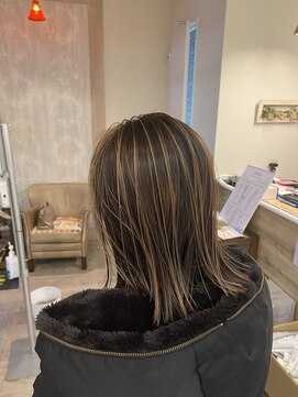 ドゥワドフェクラウド(Doigt de fee CROWD) スジ感ハイライト、グレージュカラー