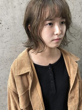 ハイブ 金沢(Hive) ブリーチハイトーンカラーショートボブツヤ髪スタイル髪質改善