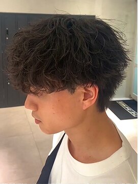 ザ サードヘアー 津田沼 (THE 3rd HAIR) 波巻きパーマ　刈り上げマッシュ　ツーブロック