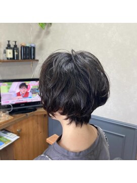 カミケン 清明店(kamiken.) お手入れ簡単おしゃれ大人ショートパーマ美髪【カミケン清明店】