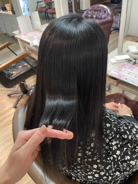 アフィナー 上大岡(Afinar) 【上大岡/Wakana】ツヤツヤ縮毛矯正before有