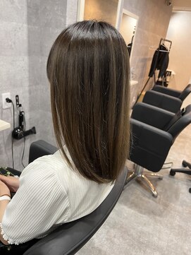 ジーナ 博多(Zina) ナチュラルハイライト