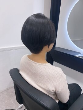 グランドライン(GRAND LINE) 《GRANDLINE友田千栄》ナチュラルな丸みショートボブ　オリーブ