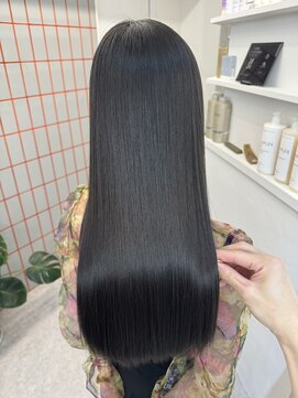 ペレ 栄 アネックス(PELE栄ANNEX) 韓国 くびれロング レイヤー ワンホンヘア 小顔前髪