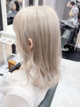 デイズ(days) ホワイトブロンドベージュカラー