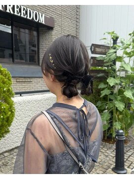 ブルートマト(BLUE TOMATO) ツインお団子アレンジ