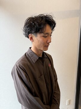 ラフ バイ マグ 南松本(R.A.F. by Mag) 松本緩めシャドウパーマ波巻きパーマツイストスパイラルパーマ