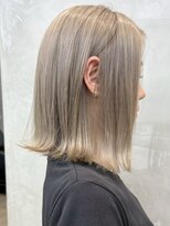 エリマバイフィフス 調布(elima by fifth) 調布白髪ぼかしレイヤーボブベージュアッシュグレージュカラー