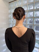 ビューズ(VIEWS)&nbsp;タイトヘアセットシニヨンヘアアレンジお呼ばれヘア(表参道)