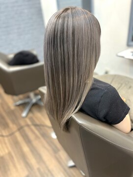 カット ハウス ボブ CUT HOUSE BOB 白髪ぼかし☆シャドールーツバレイヤージュ♪