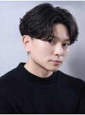 メンズ刈り上げセンターパート毛流れパーマ