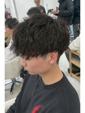 アイトーキョープラスシー 横浜(AI TOKYO+Sea) MEN’S横浜/マッシュ/シャドウパーマ/ルーズパーマ/高島町