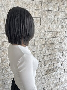 フラット 千葉(Flat.) ぱつっとボブ×表面レイヤー 【千葉.千葉駅】