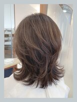エルコット(elcot)&nbsp;大人に似合うミディアムレイヤー◆明るめカラーで白髪ぼかし
