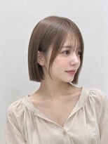 リア(Li'a by neolive)&nbsp;切りっぱなしボブ×ベージュカラー