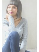 プラチナシルバーで個性的に★切りっぱなしボブ♪