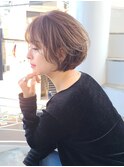 こなれヘアのグレージュの顔周りレイヤーボブ 野村恵子