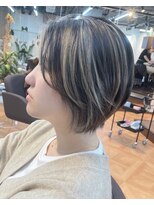 ライズ バイ レボ(RISE by REVO)&nbsp;ペールベージュセクションカラーグラデーションカラー外ハネボブ