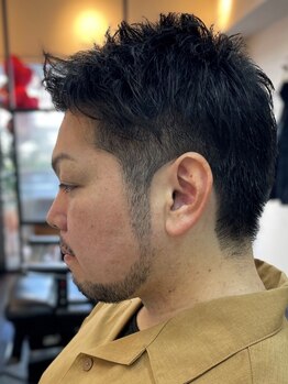 バーバーナナロク(barber76)の写真/居心地の良い空間で一人ひとりのお顔を見極めて施術！眉カットやシェービングなどのトータルでケアも叶う◎