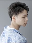 無造作アップバング外ハネニュアンスパーマツーブロックメンズ