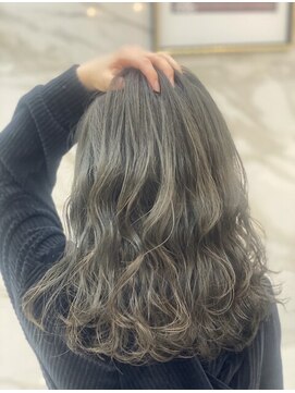 アローラ バイ ヘッドライト 横浜関内店(AROLA by HEADLIGHT) シアーカーキ×波巻きウェーブ