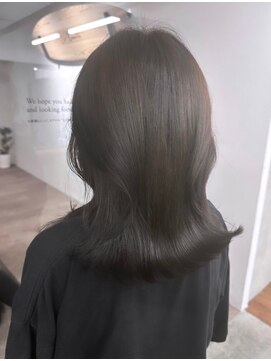 リン モアナバイヘッドライト 武蔵小杉2号店(lynn Moana by HEADLIGHT) Moana【武蔵小杉】#オリーブカラー#グレージュ#ミディアム