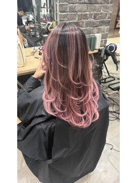 レイヤーカット/バレイヤージュ/ピンク/ブリーチ