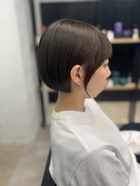 エレン(E L E N)&nbsp;オリーブベージュ/赤み消し/ミニボブ