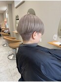 ミルクティー 三宮 ブリーチ 刈り上げショート ハイトーン