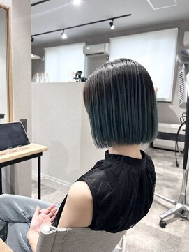 スイ(Suy') シャドールーツ