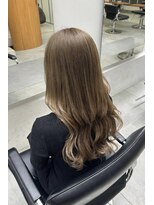 ガリカ 大名(Gallica) <ゲスト>肌なじみのよいオリーブベージュ