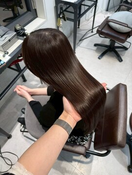 ザシェノンウメダ(THA CHAINON UMEDA) イメチェン/ピンクベージュ/アンブレラカラー/前髪/心斎橋