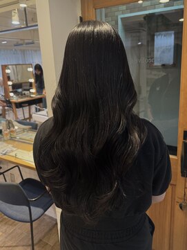 ネオリーブ チロル 横浜西口店(Neolive CiroL.) 後ろ姿美人な艶髪上品ロングウェーブ 【横浜】