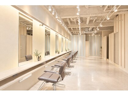 オーバーヘアー 長岡京店(over hair)の写真