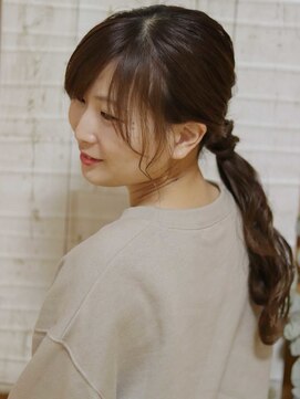 ビーワールド(B WORLD) ぐるぐる巻きつけアレンジ【藤枝/髪質改善/オーガニックカラー】