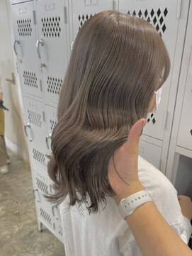 サンク 原宿 表参道(cinq) ダブルカラーインナーカラーハイライトケアブリーチくびれミディ