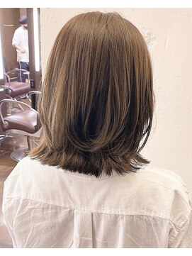 ティーシェル(TIECHEL) 小顔イメチェン、ラベンダーグレージュカラーくびれレイヤーボ