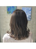【赤み、黄み消し！】透明感オリーブベージュ×外ハネミディアム