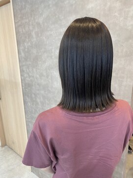 トッカ 河原町店(tocca) ☆大人女子の秋色切りっぱなしロブ☆