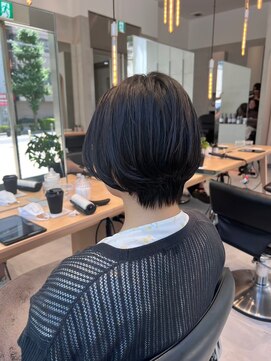 ガリカ 横浜(Gallica) 【後藤嵩広】大人ショート/暗髪黒髪カラー/丸みショート