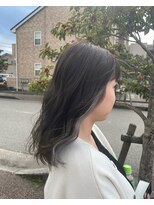 フィオーレ ヘアデザイン(FIORE hair design)&nbsp;インナーカラー×シルバーアッシュ