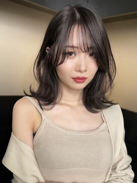 トイ(TOI) レイヤーカット/ミディアムレイヤーミディアム