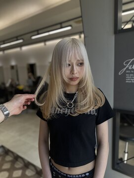 ジルバイジゼル(JILL by GiseL) K_ブロンドカラー/レイヤーカット/ケアブリーチ