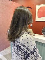 ローレンジウ(LOREN JU)&nbsp;透明感髪質改善ベージュダブルカラーミルクティーグレージュ