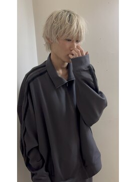 アッドバイケーツー 心斎橋(add by k-two Men's) ホワイトカラー/カジュアルマッシュ/ブリーチデザイン