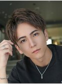 ビジネスマンにも人気のアップバングショートスタイル