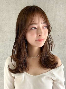 ガーデンヨコハマ(GARDEN YOKOHAMA) ミディアムレイヤーカットオリーブベージュ顔まわりワンカール